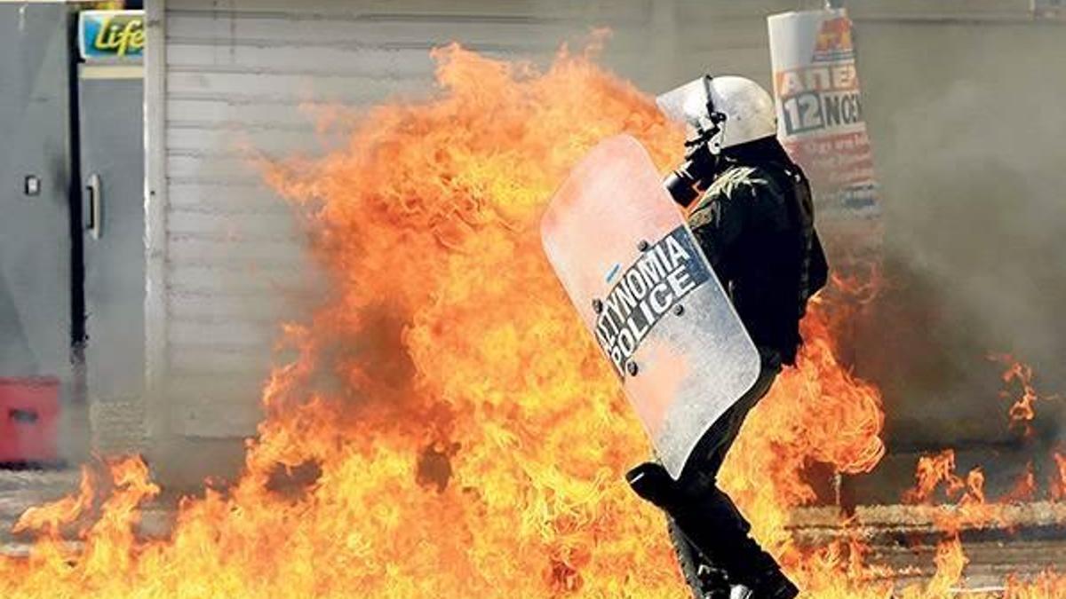 Hükümete karşı greve hükümet desteği
