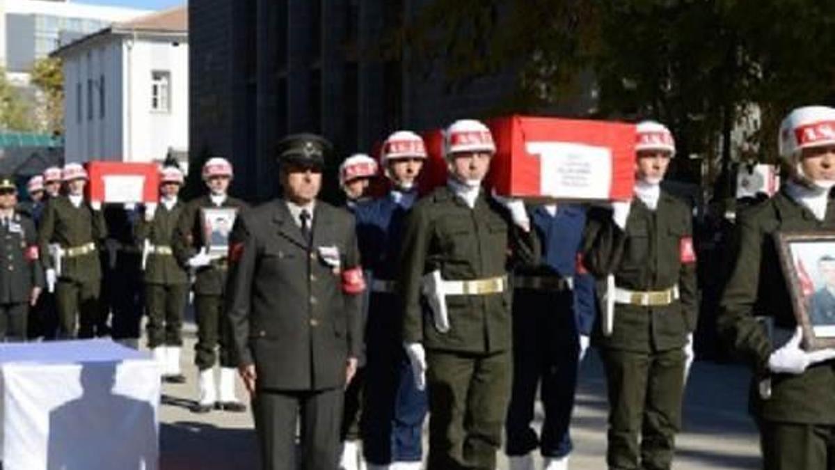 Lice’de şehit edilen 2 asker memleketlerine uğurlandı
