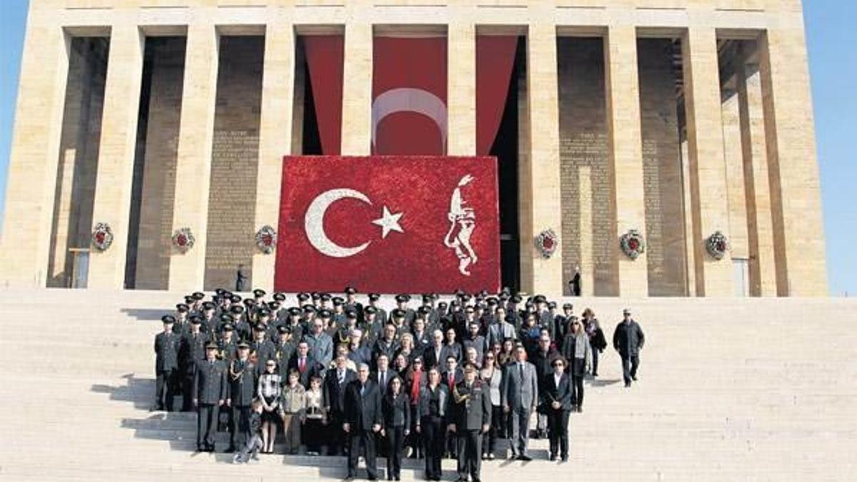 KKTC 32 yaşında