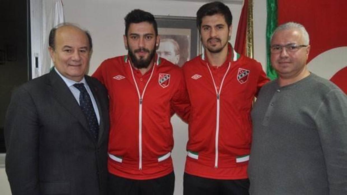 Karşıyaka'da 2 istifa