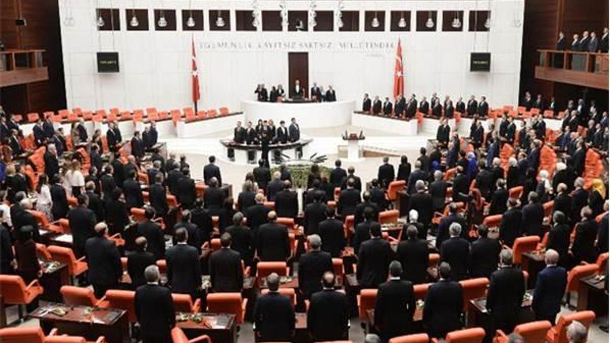 Meclis'te yemin töreni