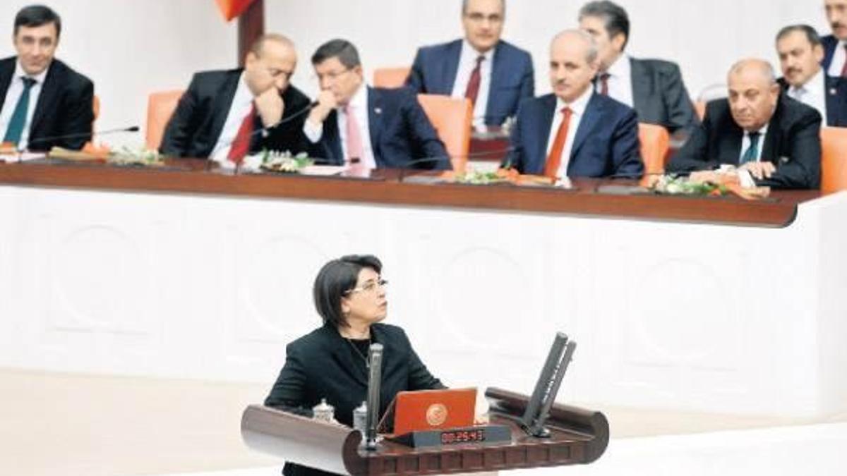 Kürtçe başladı, ‘Büyük Türkiye milleti’ dedi
