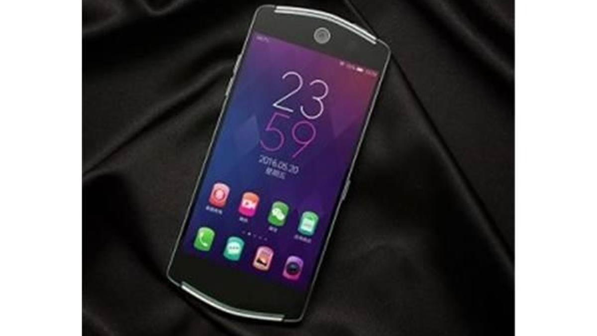 21MP ön kameralı akıllı telefon Meitu V4 tanıtıldı
