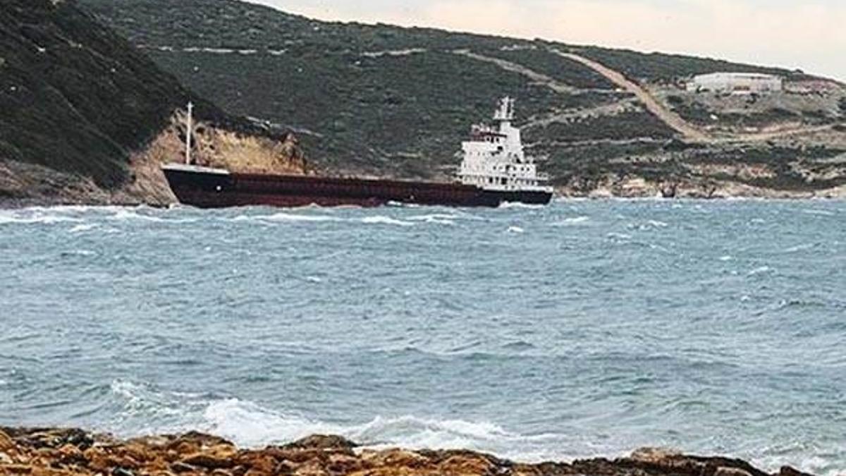 Çanakkale Boğazı'nda yük gemisi karaya oturdu