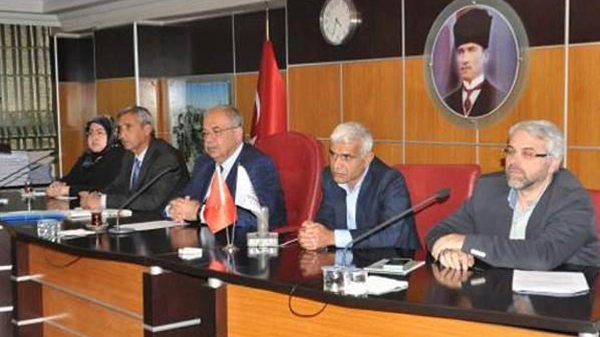 IŞİD'li 2 bombacı Adıyaman hemşeriliğinden ihraç edildi