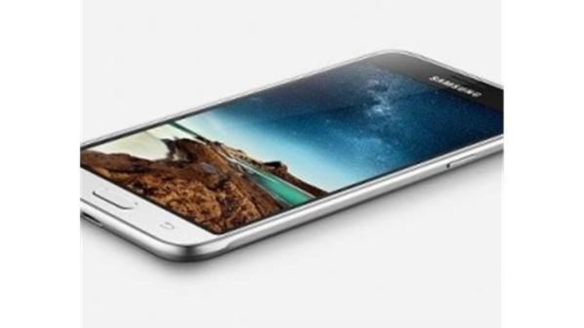 Samsung yeni giriş seviyesi akıllı telefon Galaxy J3'ü duyurdu.