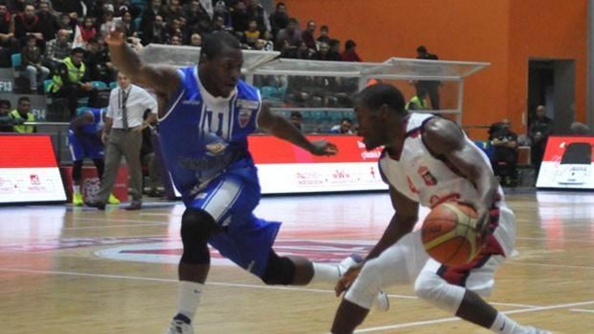 Uşak Sportif hız kesmiyor!
