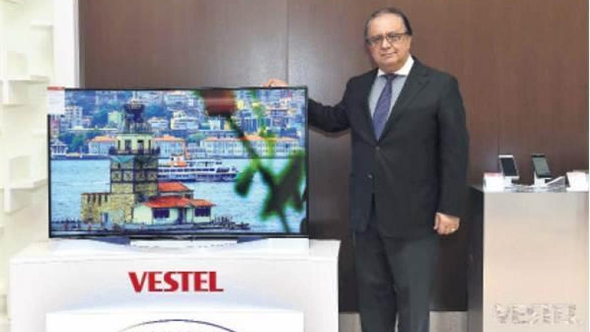 Televizyonda zirveyi yabancıdan geri aldı
