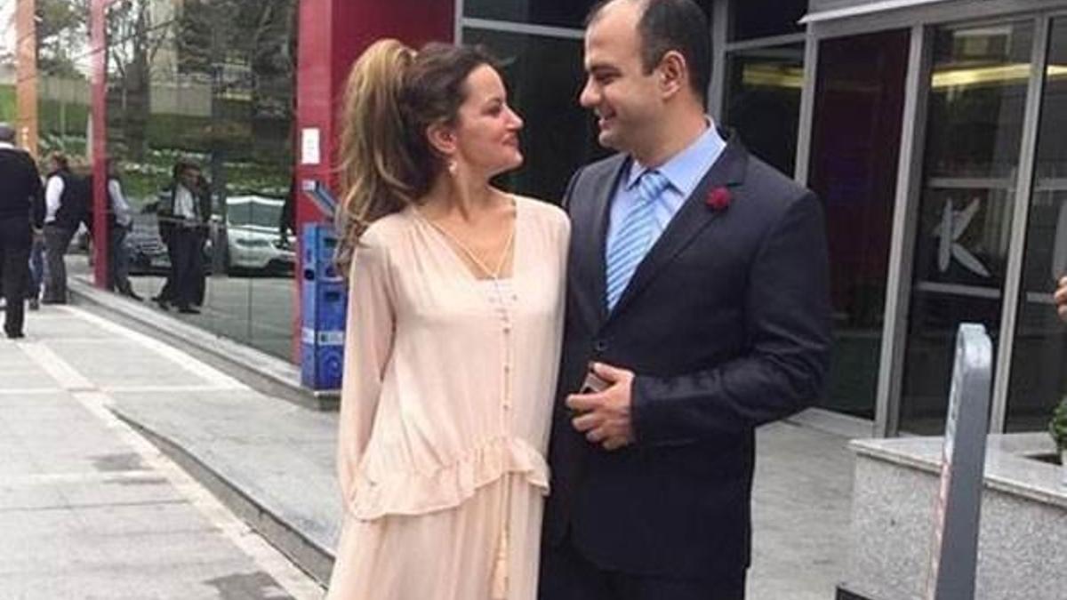 Yıldız Asyalı sevgilisi Emre Vatansever'le evlendi