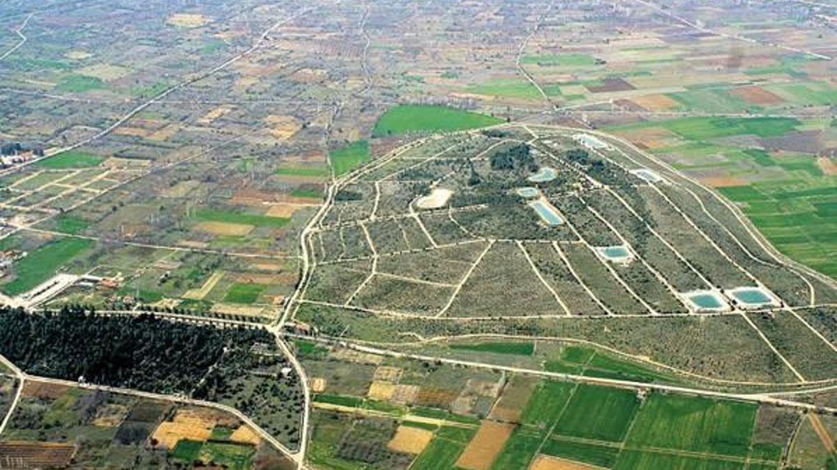 Anıt mezarına imar değişikliği