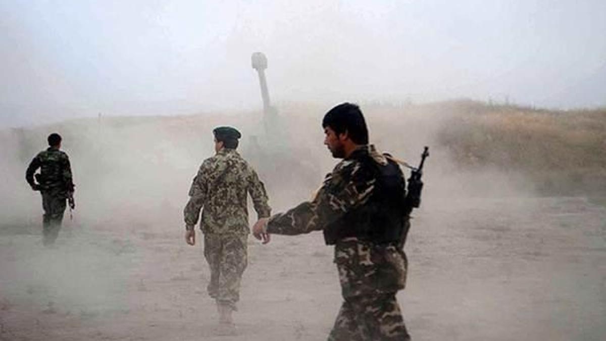 Afganistan'da ordu helikopteri acil iniş yaptı