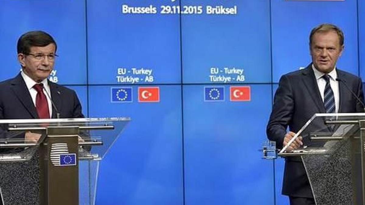 Kritik Türkiye-AB zirvesi sonrası Davutoğlu'ndan açıklama