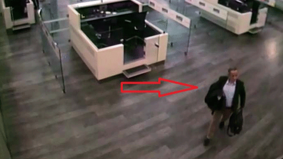 Savcı Seçen'in yurt dışına çıkış anı!