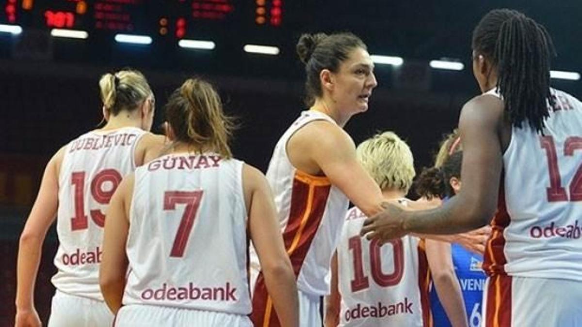 Aslan karanlıktan aydınlığa döndü