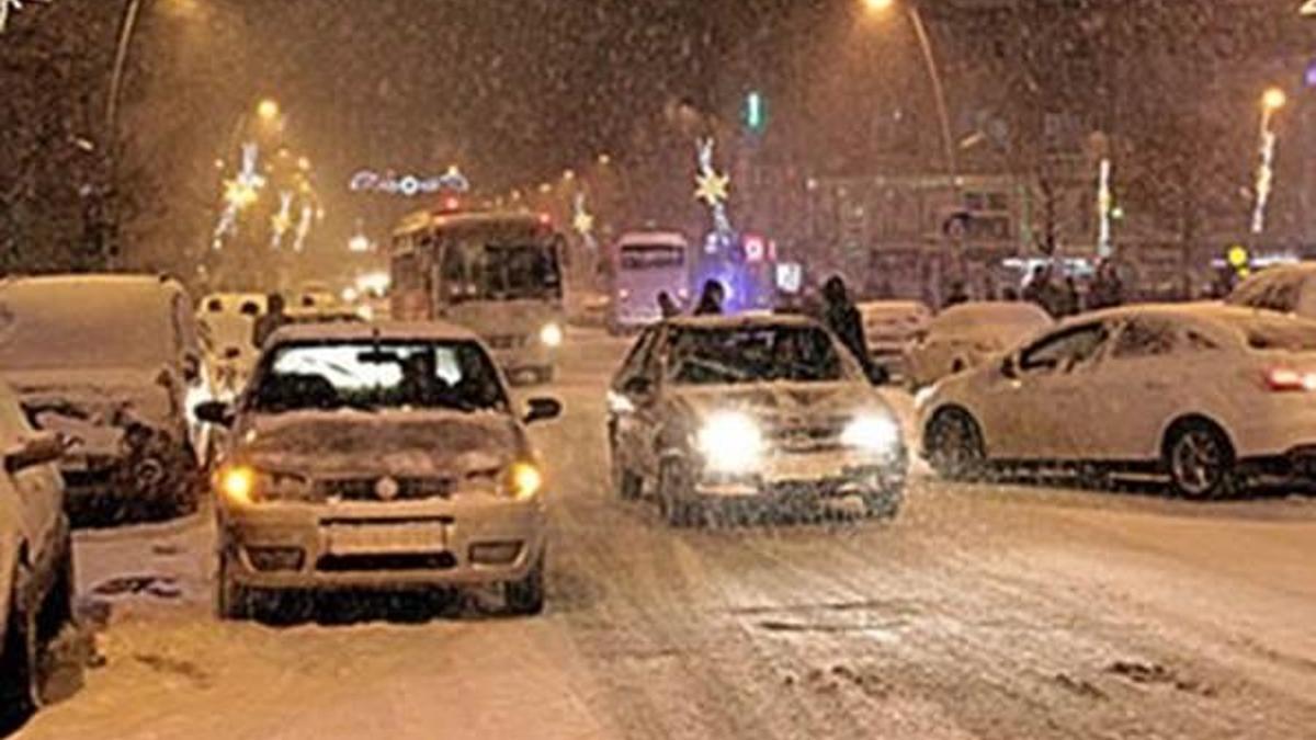 Erzurum ve Bayburt’ta yoğun kar yağışı