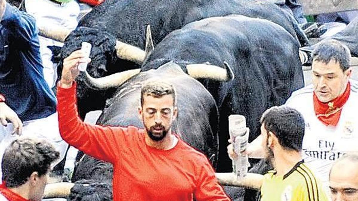 Selfie çekerken gelen 5 garip ölüm