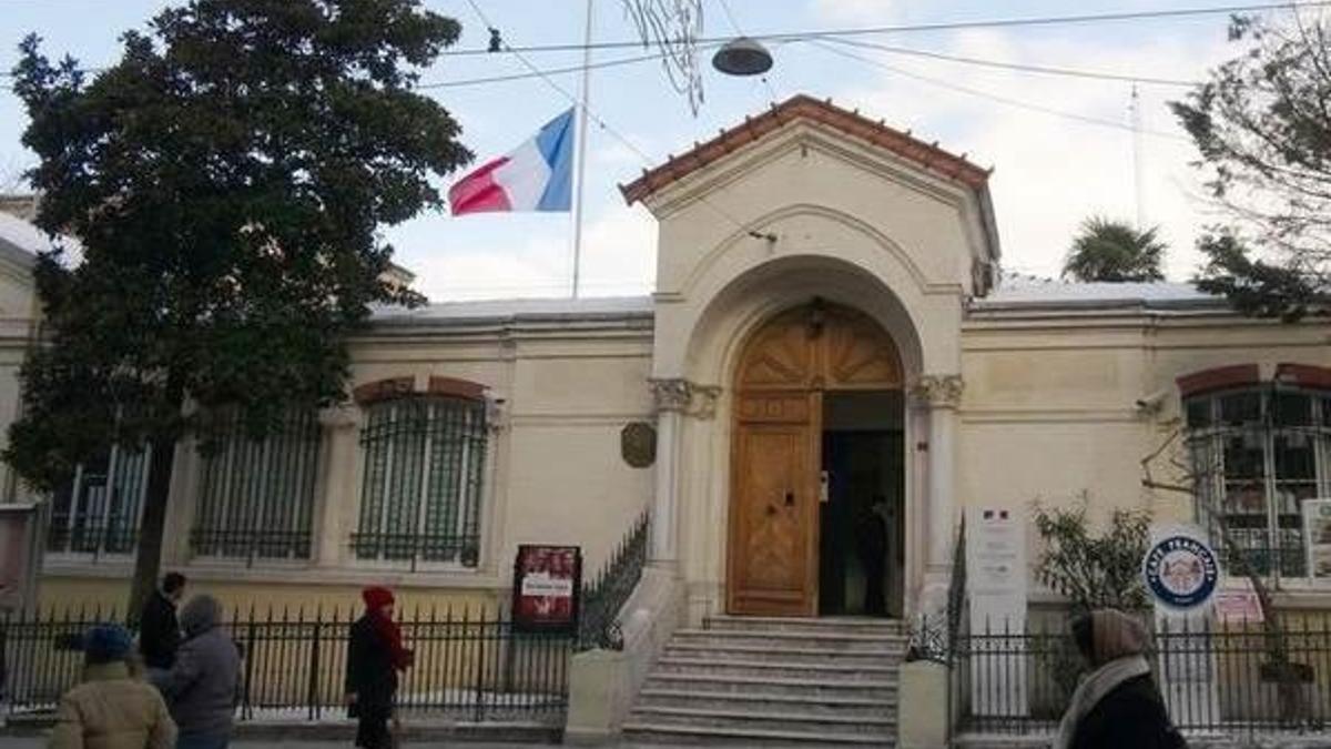 Fransa konsolosluğundan 'Rusya' uyarısı