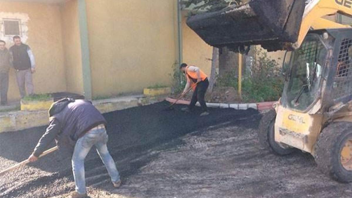 1 günde 865 ton asfalt döküldü!
