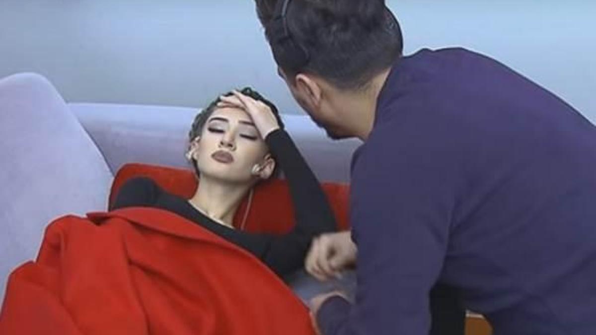 İşte Benim Stilim'de Sima fenalaştı!