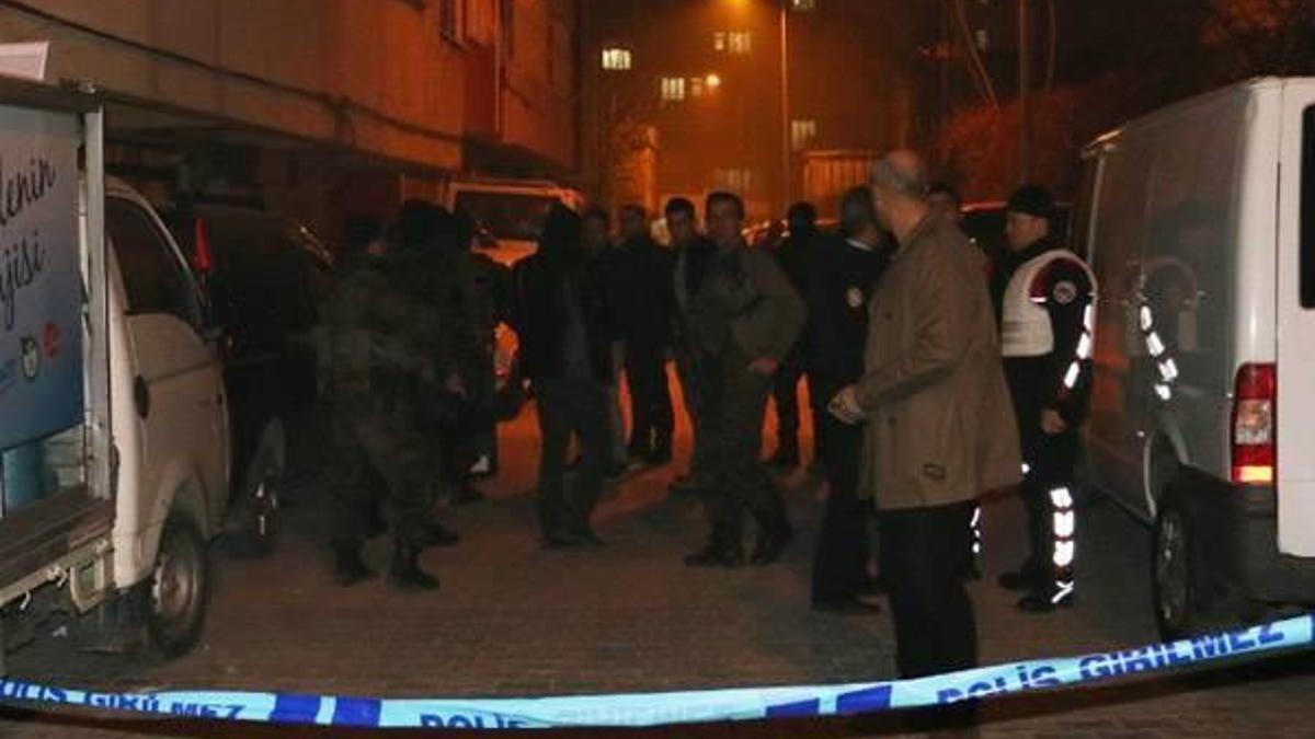 Cinnet getiren genç emniyeti alarma geçirdi