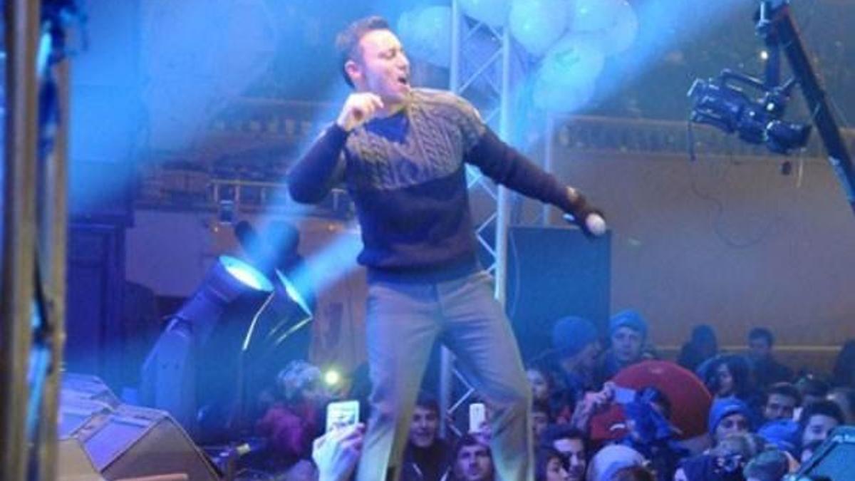 Eksi 17 derecede konser verdi!