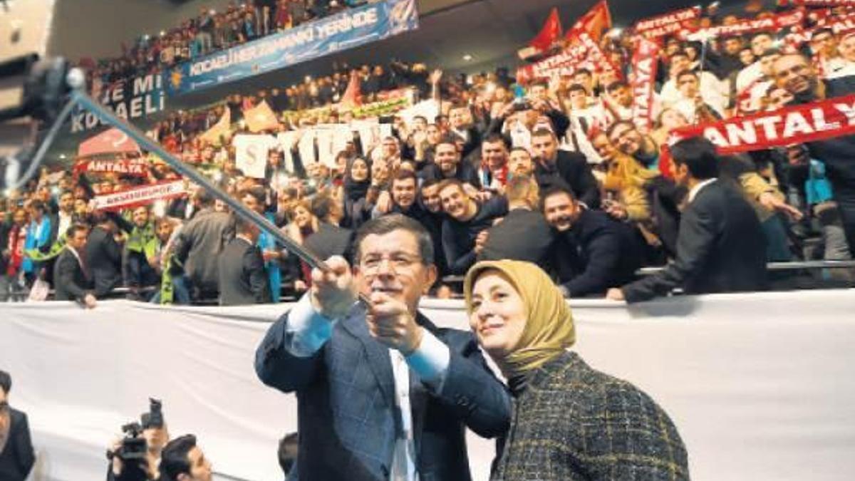 ‘Vekil görüntüsünde terör destekçileri’