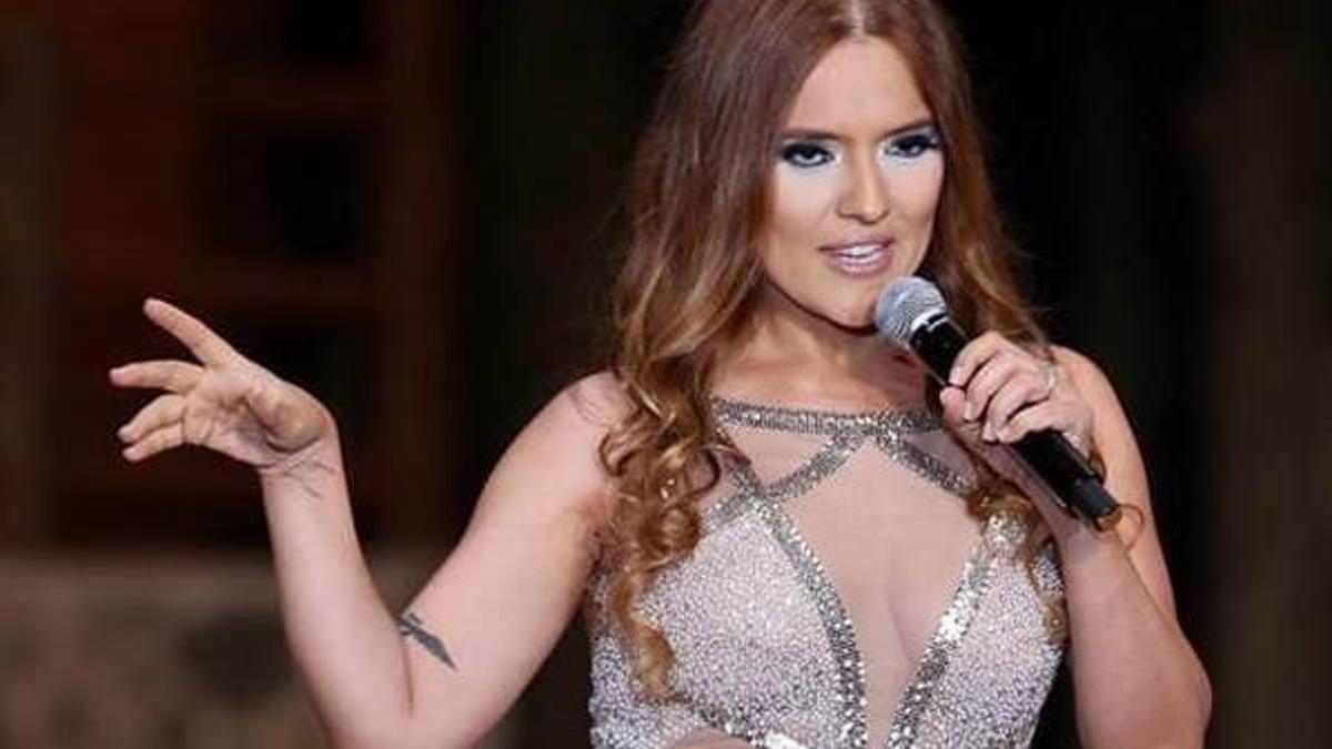 Demet Akalın taşınıyor