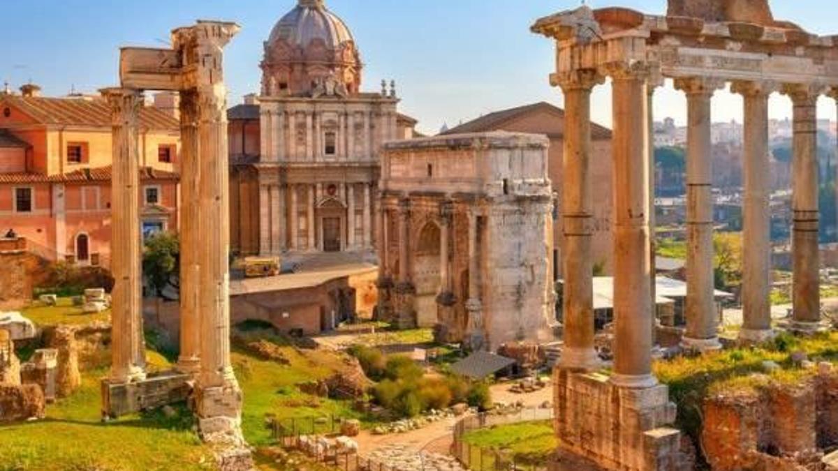 1800 yıllık sütuna adını yazan Türk öğrenci gözaltına alındı!
