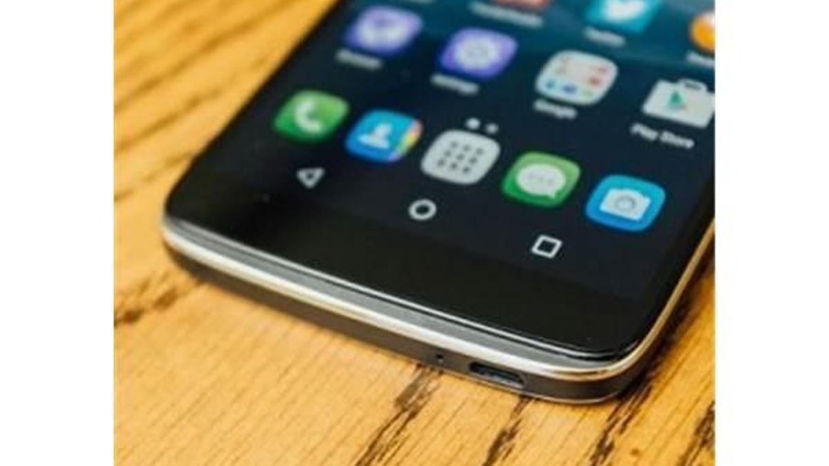 Alcatel'in yeni telefonu OneTouch Idol 4'ün özellikleri