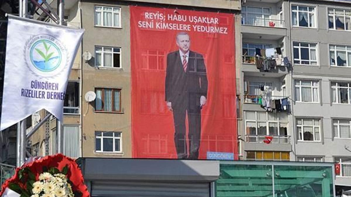 Erdoğan'a şiveli pankart