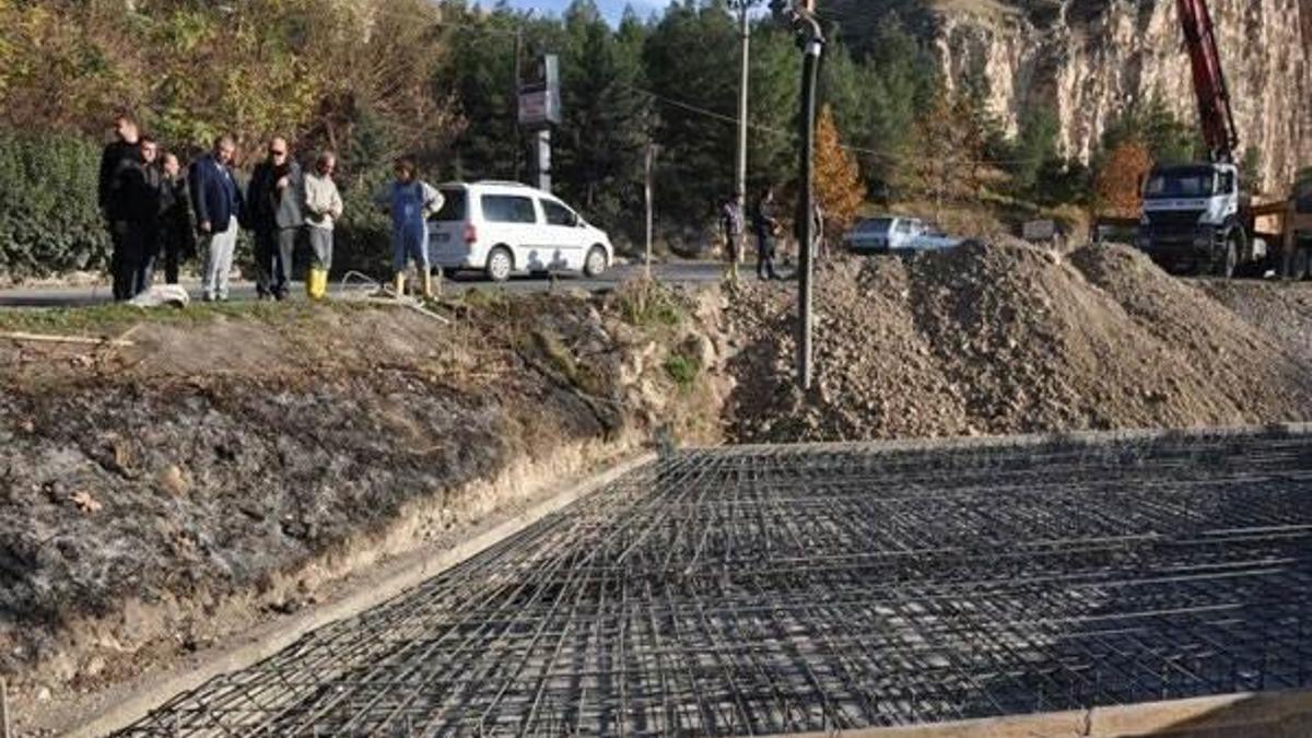 Kelaynak'ta asfalt çalışması