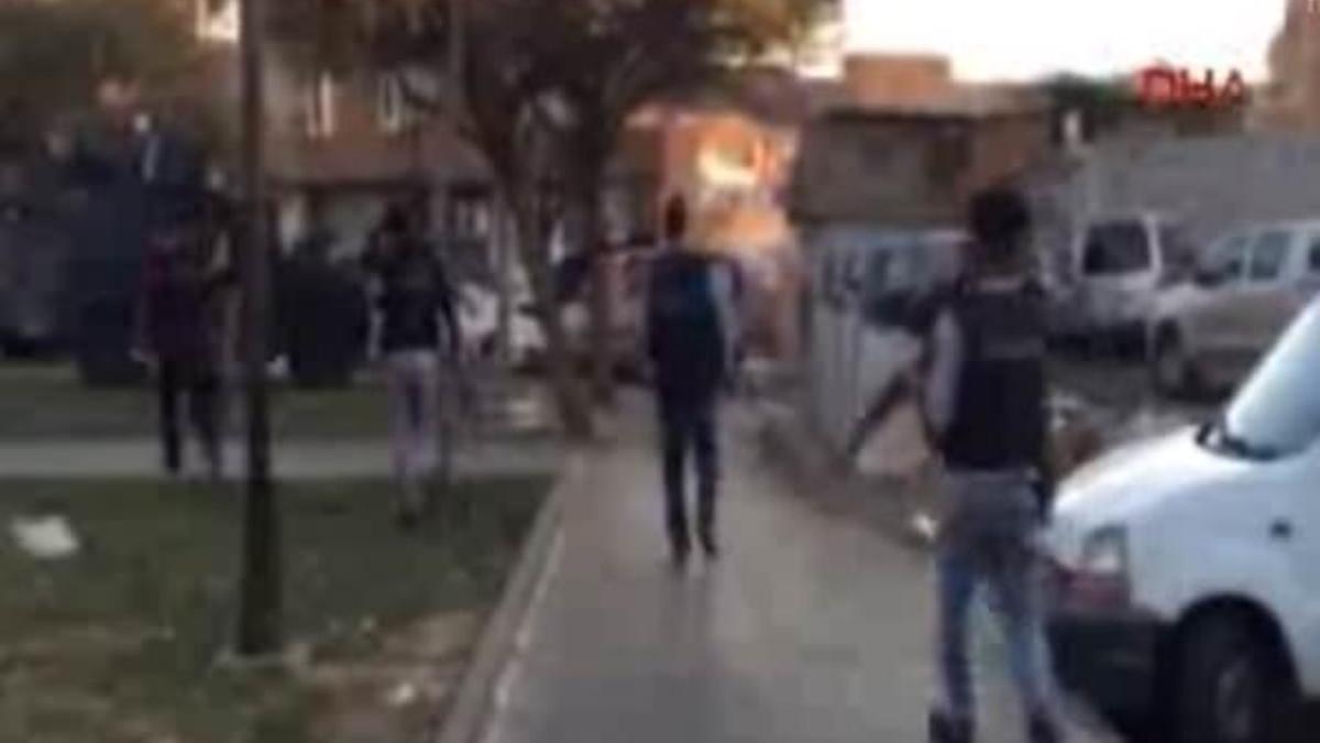 Diyarbakır'da polise silahlı saldırı