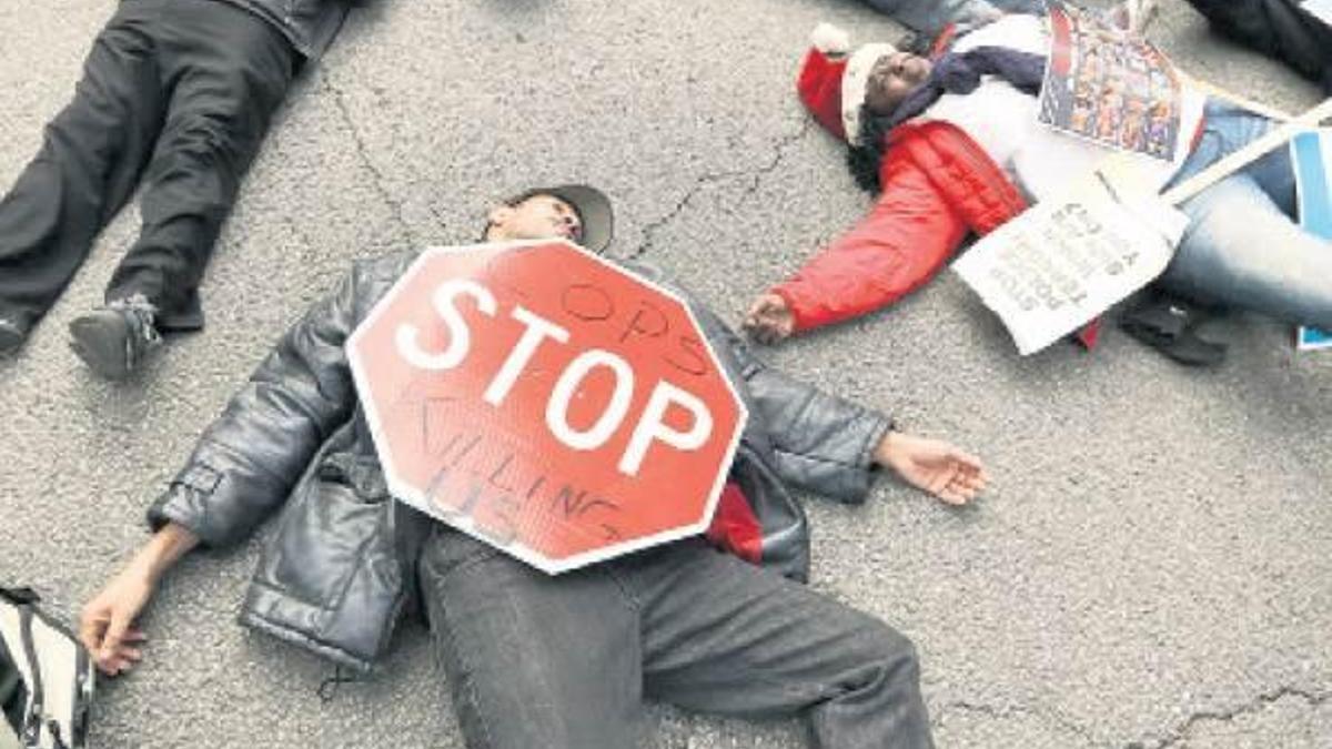 Amerikan polisi bin sivili öldürdü