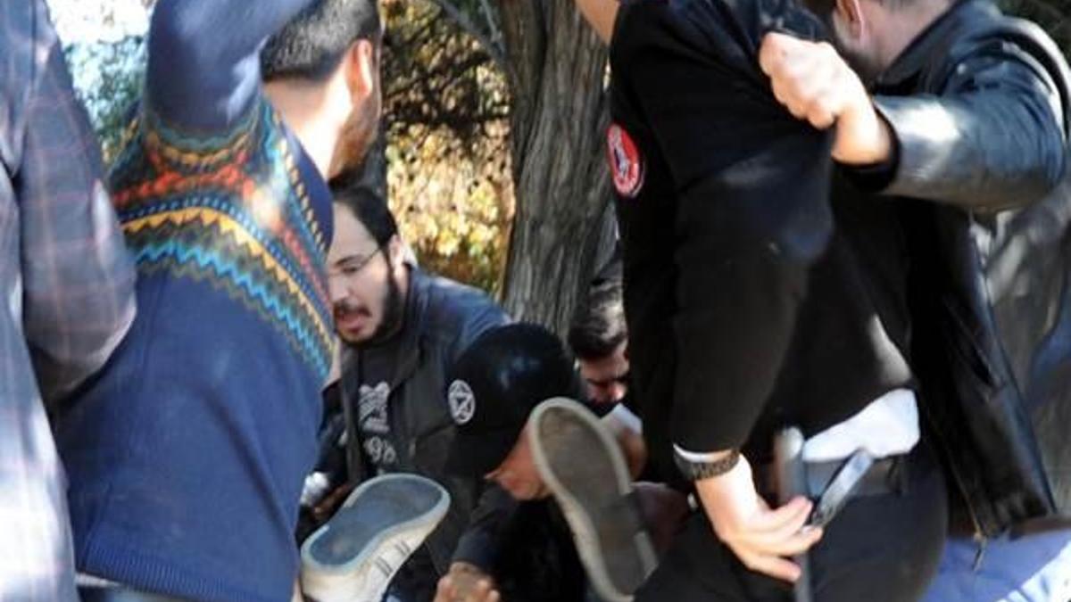 Akdeniz Üniversitesi’ndeki Uludere anmasına polis müdahalesi
