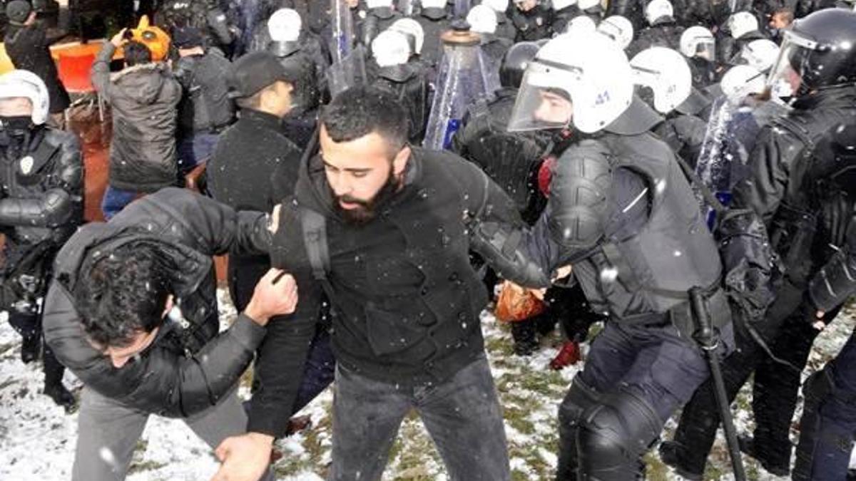 Kocaeli Üniversitesi’ndeki olayda 28 öğrenci gözaltına alındı