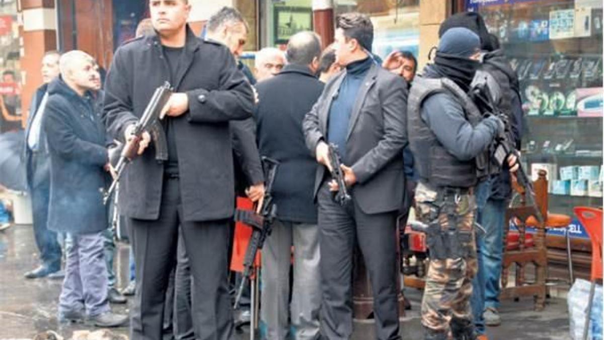 Bir aydır cebimize tek kuruş girmedi!