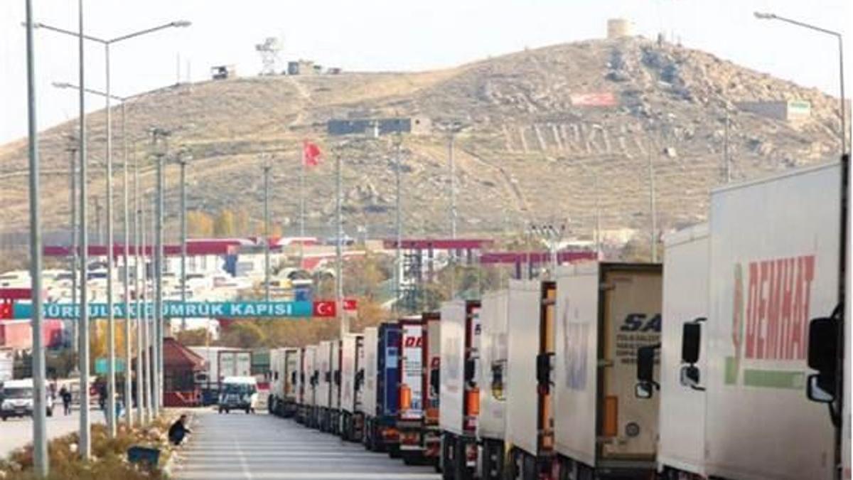 Kapıda kalan TIR sayısı 10 bine ulaştı!