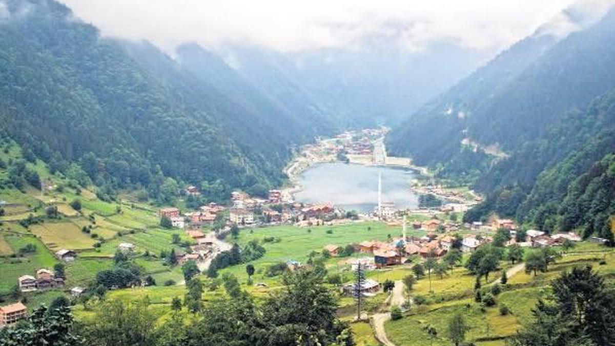 Uzungöl kuş bakışı seyredilecek
