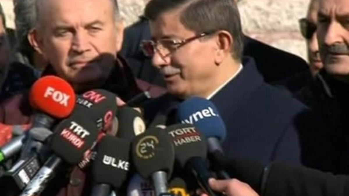 Başbakan Davutoğlu Hasan Karakaya'nın cenazesinde