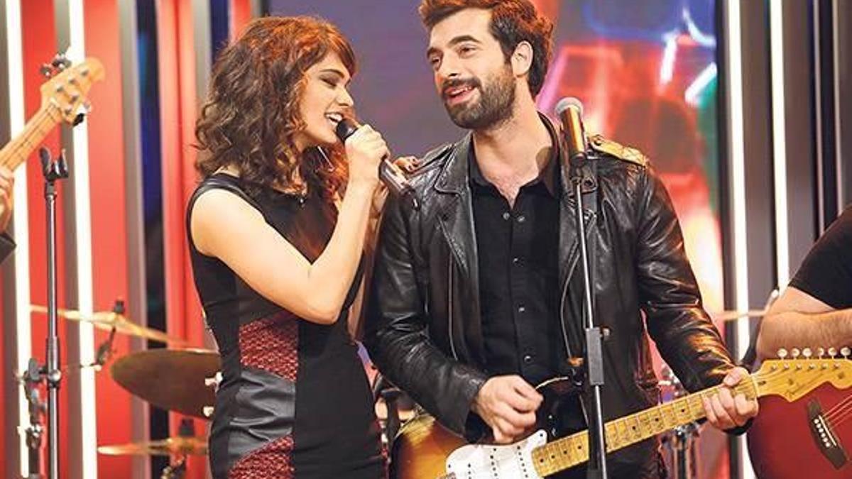 Poyraz bu sefer gitarist