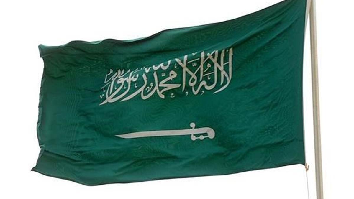 İranlı diplomatlar Suudi Arabistan'dan ayrıldı