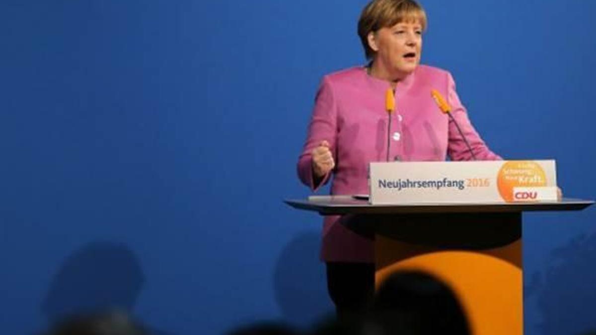 Merkel: Göçmen yasası sertleşebilir