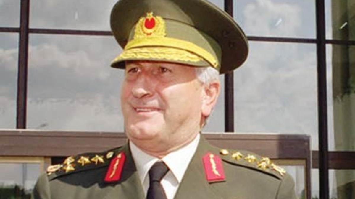 Çevik Bir’den özür