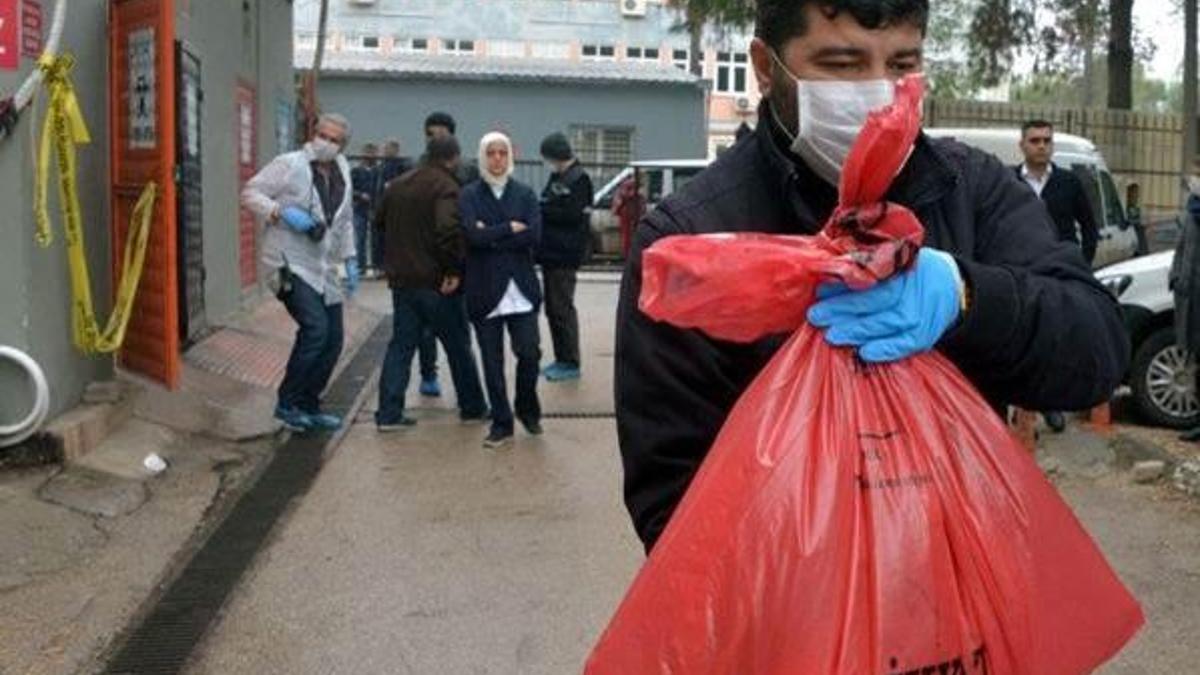 Tıbbi atık poşetinden bebek cesedi çıktı