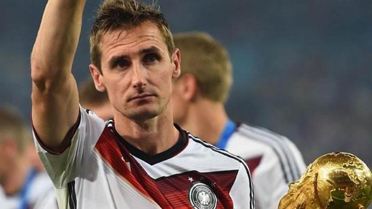 Klose futbola veda ediyor