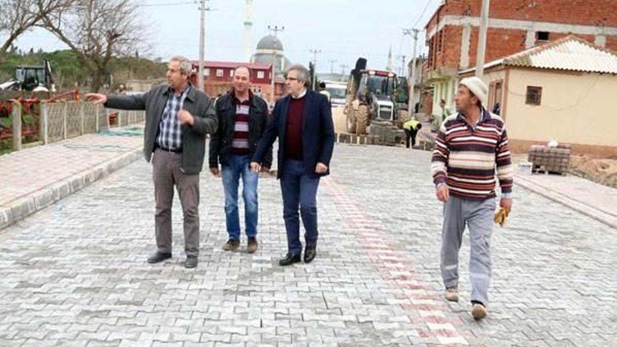 Doğruca'da yol çalışması devam ediyor