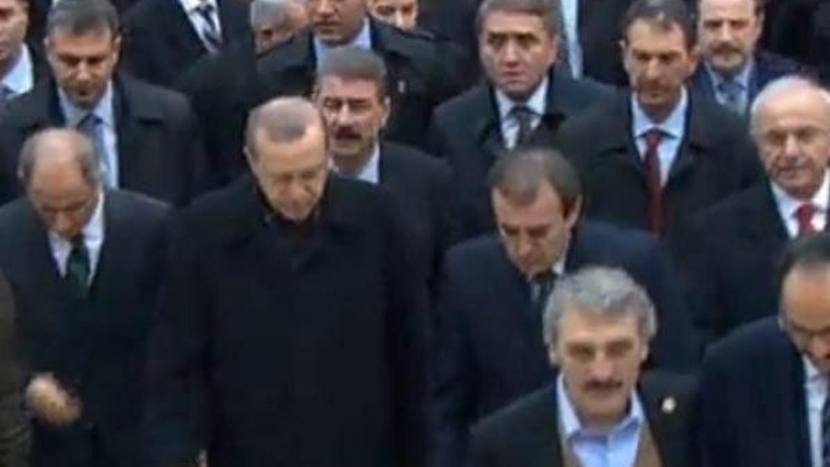 Erdoğan Sultanahmet'te konuştu