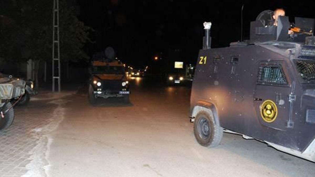 Nusaybin’de polis aracına saldırı: 10 yaralı