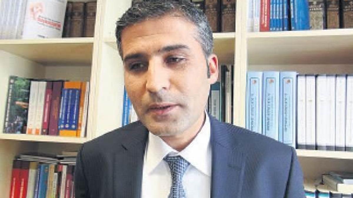 Çocuk katilini savunmayan avukata beraat