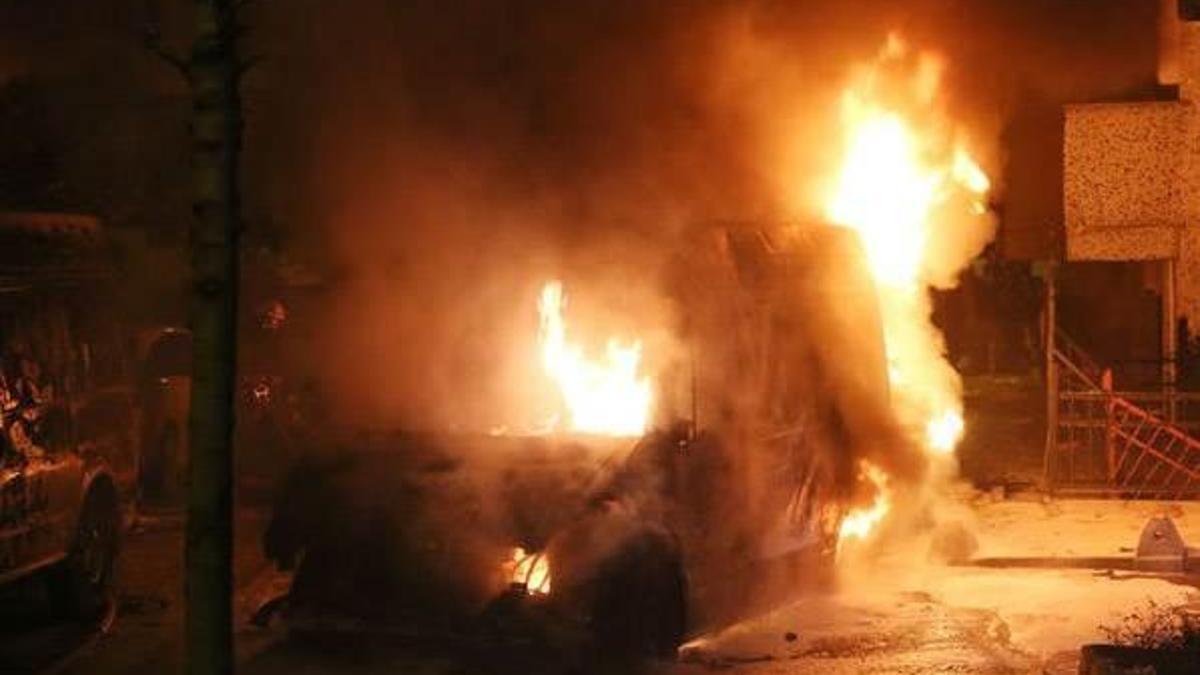 Kağıthane'de bir ambulans alev topuna döndü